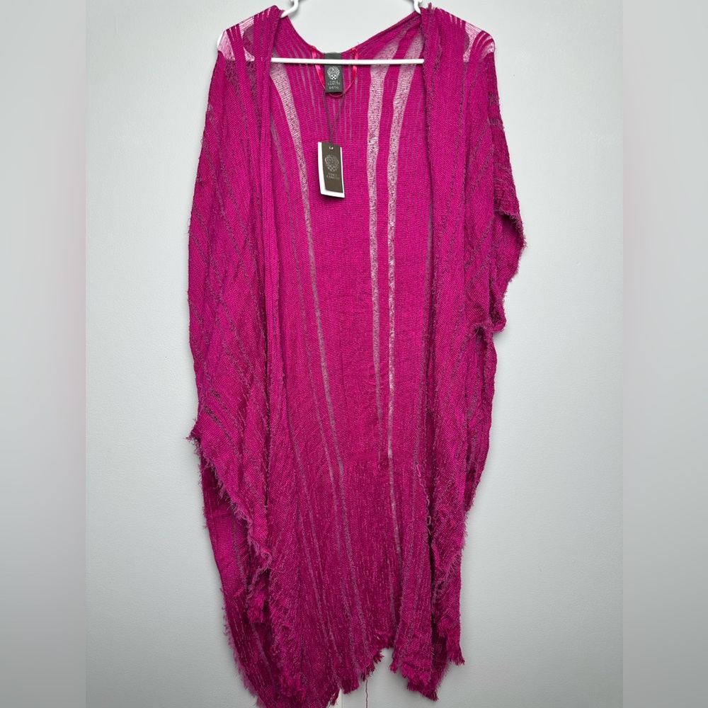 NWT Vince Camuto Magenta Topper